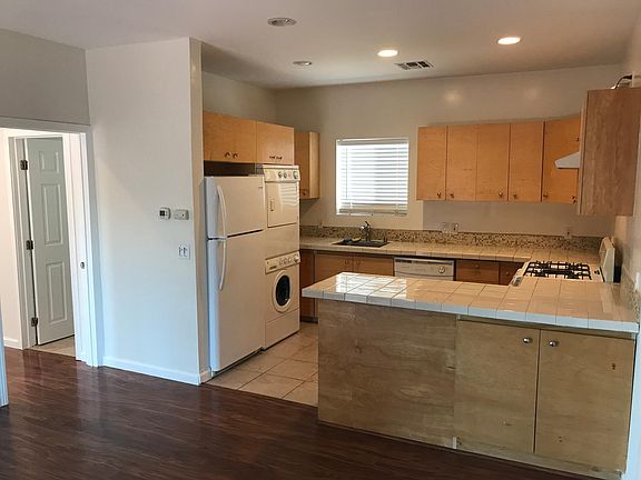 5th image of 17244 Welby Way #B