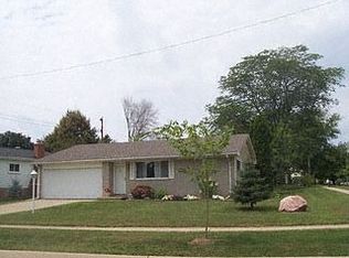 700 Southampton Rd, Auburn Hills, MI 48326