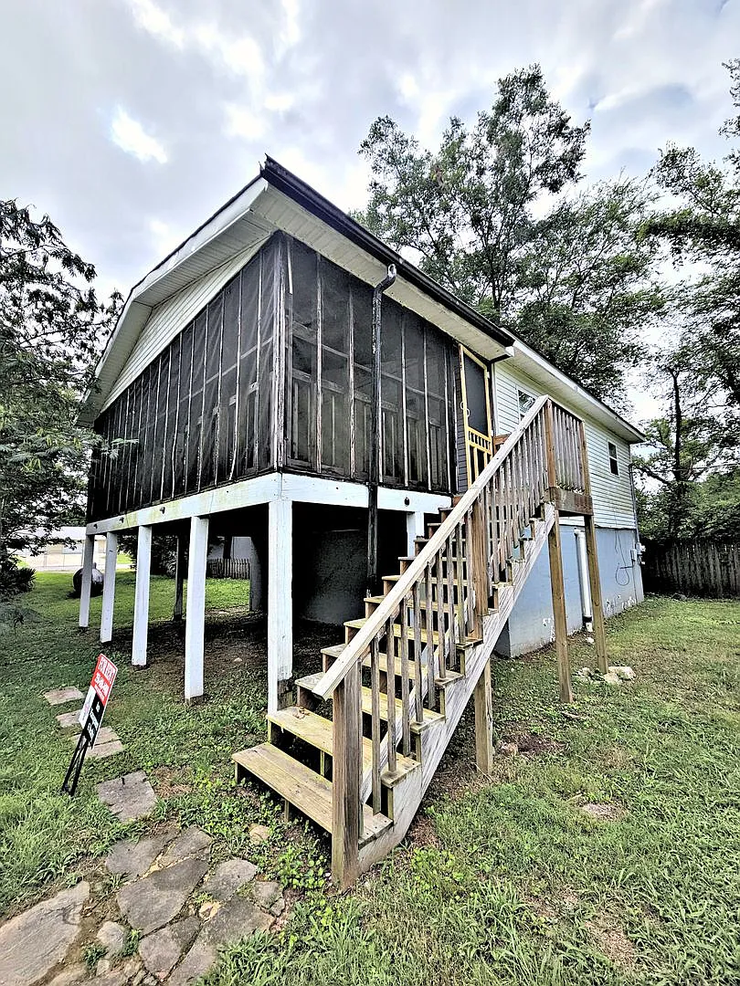 Move In Special Single Family Home 2br / 1ba — Photo 2