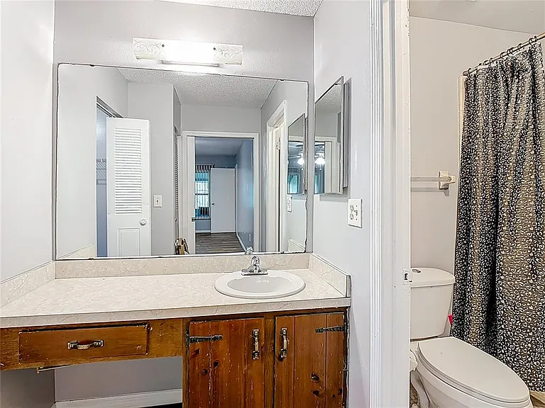 571 Hunter Cir — Photo 18