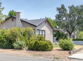 2458 Placer St, Redding, CA 96001