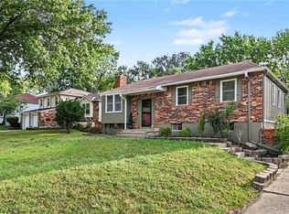12809 S Raintree Dr, Olathe, KS 66062