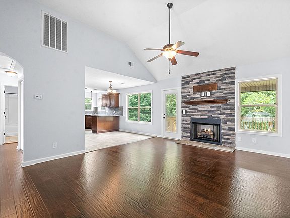 5th image of 1428 Freedom Dr