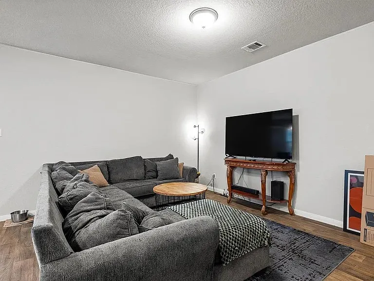129 Jubilee Dr — Photo 7