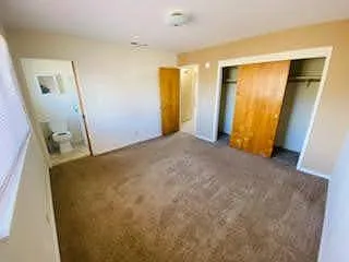 111 Huntington Ct — Photo 11