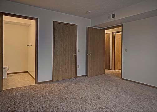 5th image of 14820 Normandy Blvd APT 18