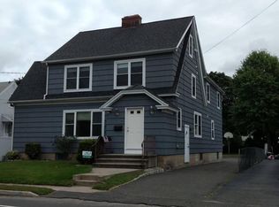 495 Reef Rd, Fairfield, CT 06824