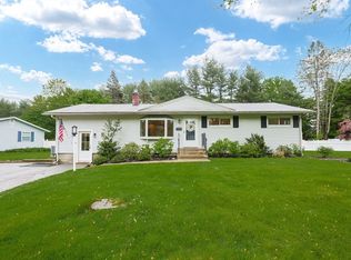 29 Regal St, Holliston, MA 01746