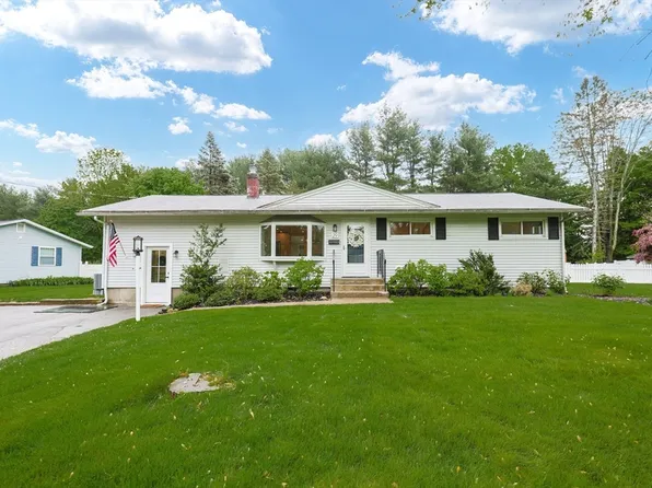 29 Regal St, Holliston, MA 01746