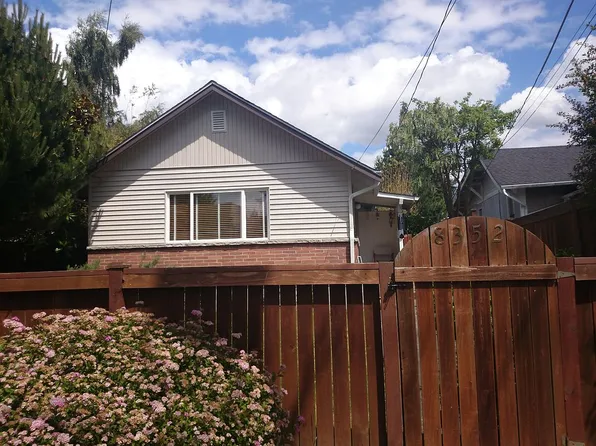 8352 29th Ave NW, Seattle, WA 98117