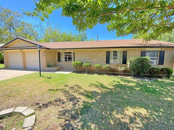 4th image of 1202 Briarwood Dr