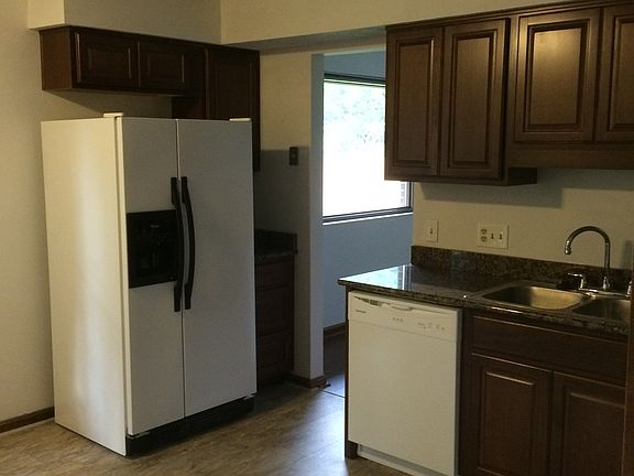 4th image of 1818 Doral Dr