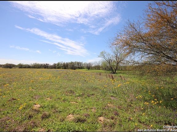 3rd image of 425 County Road 303