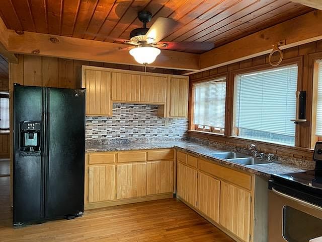 2nd image of 6631 Lincoln Rd #6631