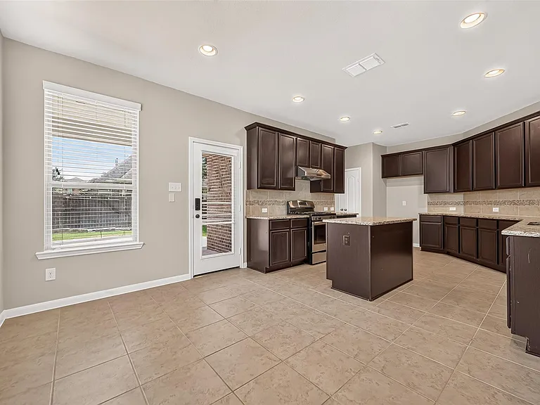 10031 Esslemont Ct — Photo 19