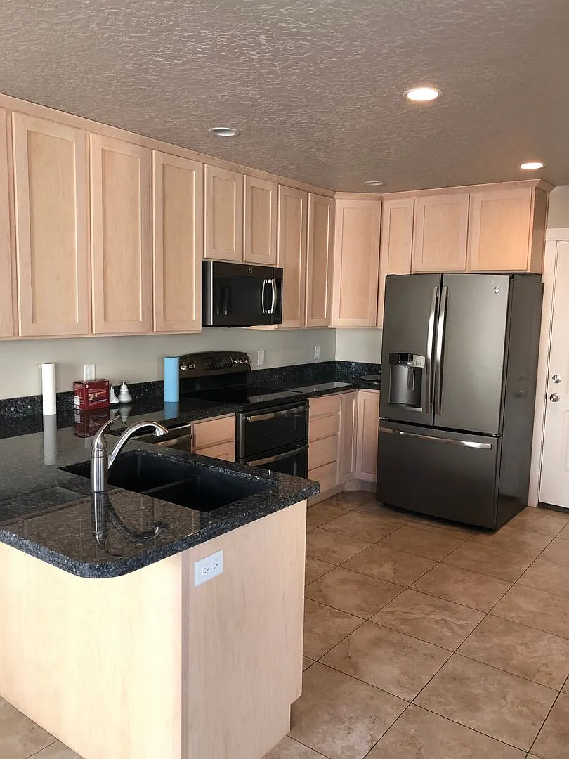 Gorgeous Lehi Townhome — Photo 3