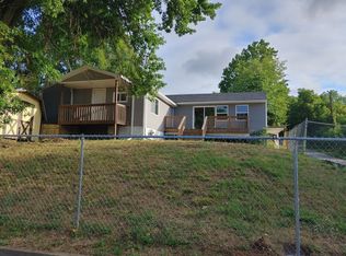 2517 39th St, Parkersburg, WV 26104