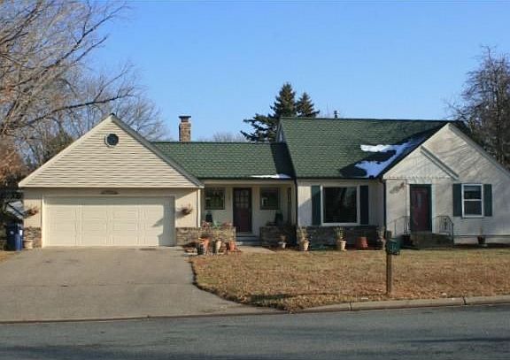 2nd image of 10511 Wentworth Ave S