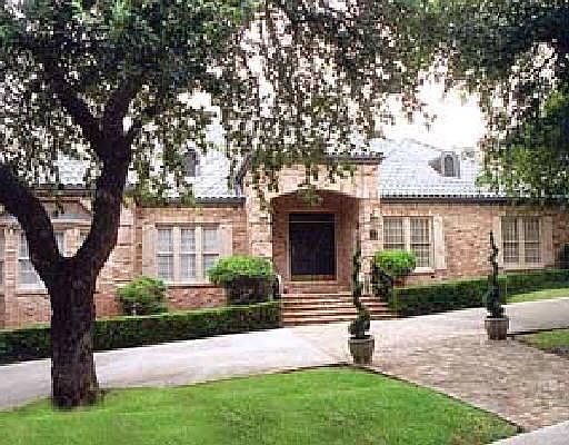 1st image of 7 MALLORY LN