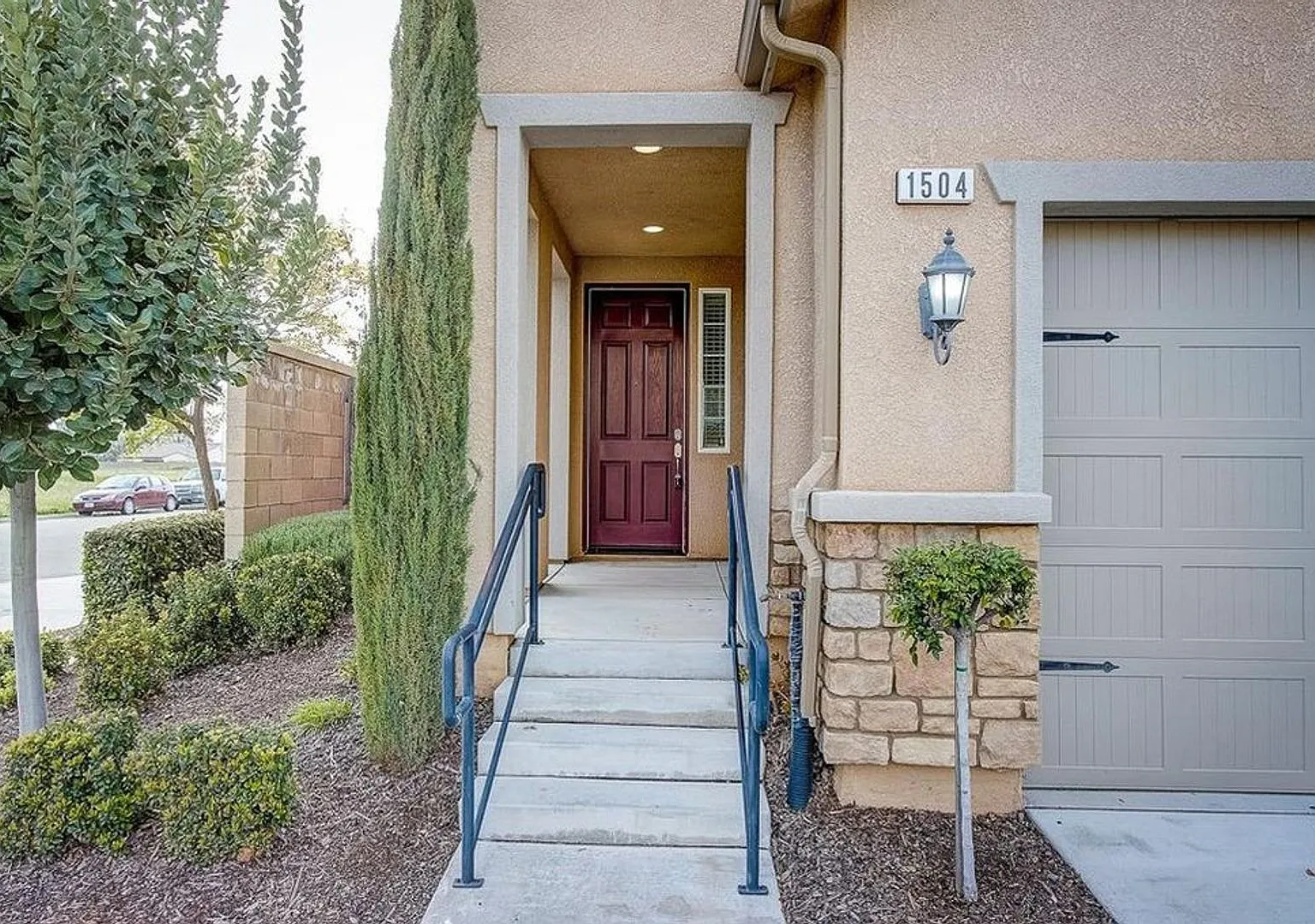 Beautiful 3 Bedroom Home in Clovis, CA — Photo 3