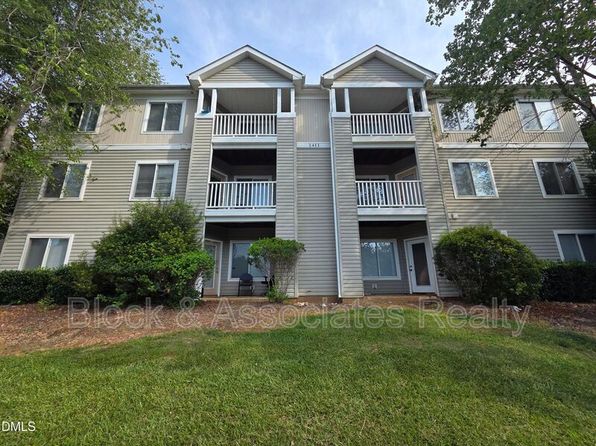 1411 Collegiate Cir APT 204