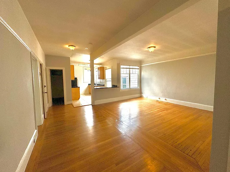 2335 Larkin St #12 — Photo 15