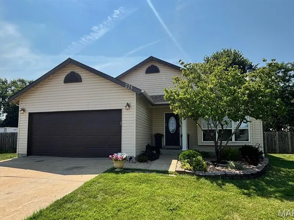 223 Destiny Ct, Wentzville, MO 63385