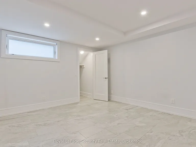318 Boon Ave — Photo 8