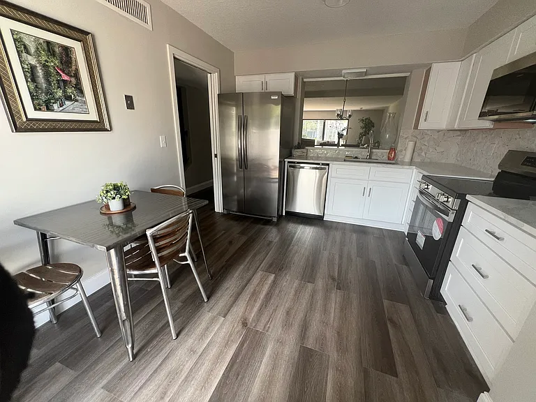 7908 Los Robles Ct — Photo 16