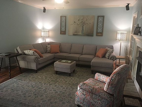 3rd image of 8403 Broadmore Ln