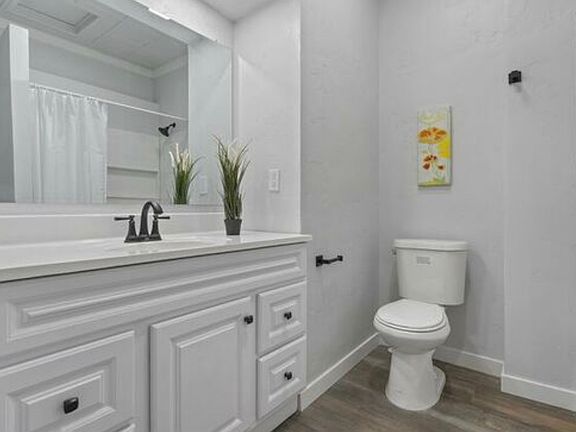 4th image of 322 30th St