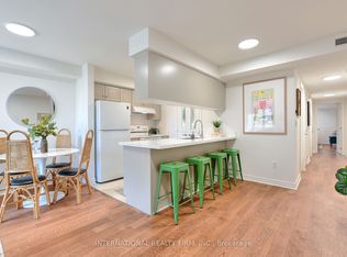 60 Aerodrome Cres #201, Toronto, ON M4G 4J1