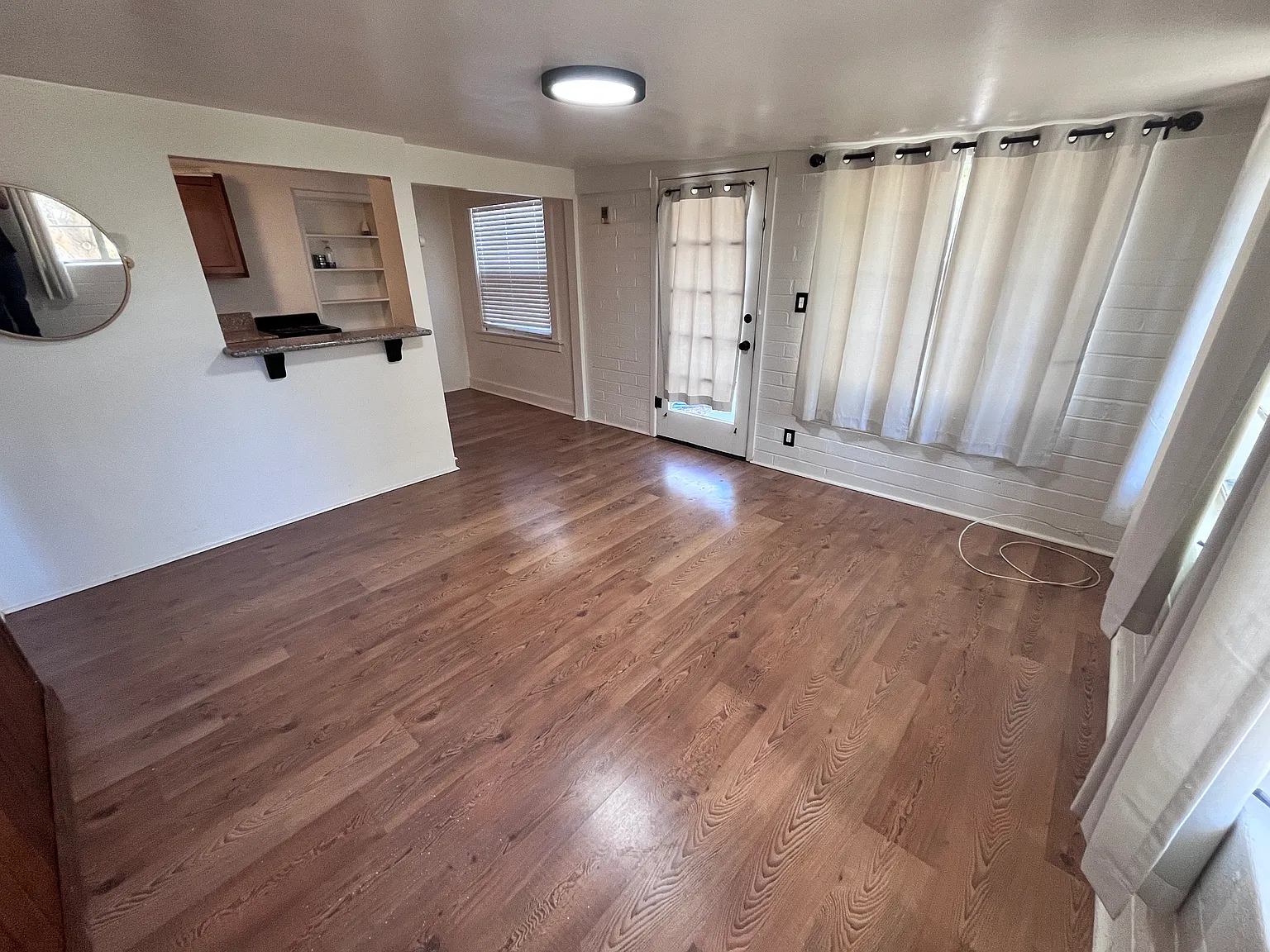 1 bed, 530 sqft, $999 — Photo 4