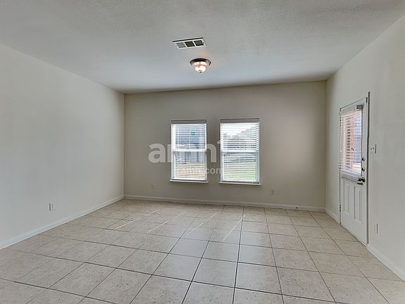 4th image of 1623 Park Trails Blvd