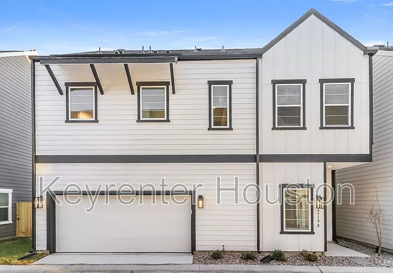 9910 Clark Rd #B — Photo 1
