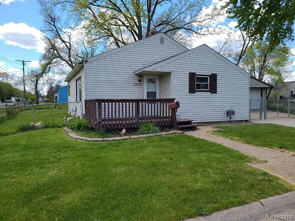 1st image of 32208 Iosco Ct