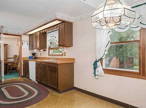 5th image of 75 Byeberry Ct