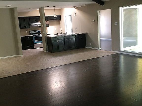 2nd image of 420 Fenwick Dr