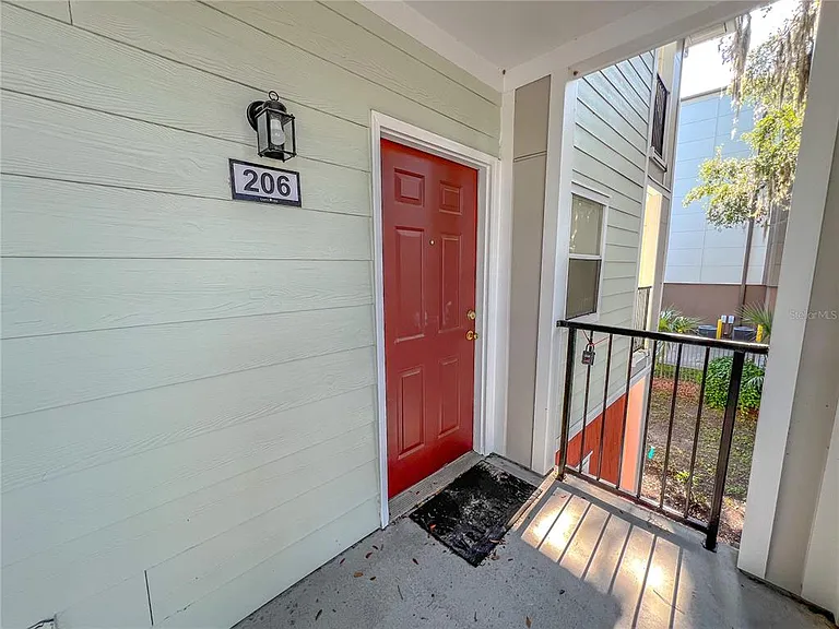 2360 SW Archer Rd #206 — Photo 2