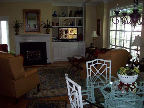 Spacious Living Room