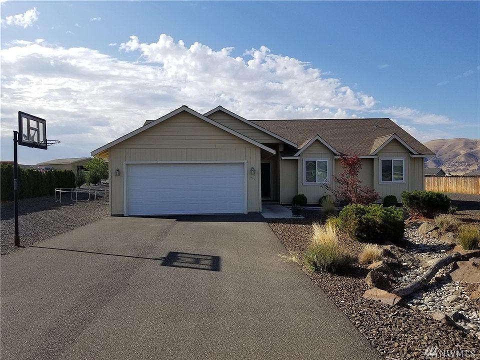 1st image of 854 Desert Aire Dr SW