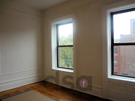 Rented by DSA Realty | media 33