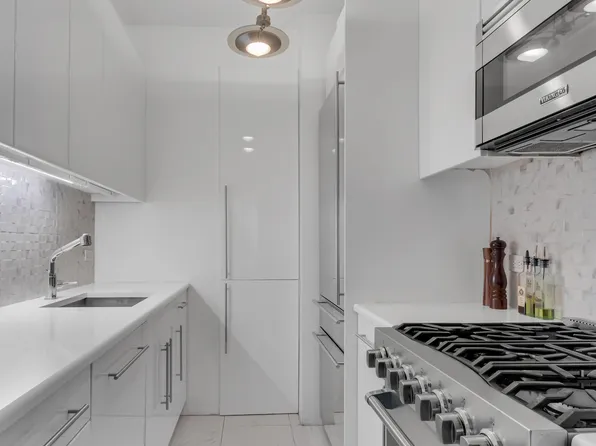 167 East 61st Street image 4 of 7