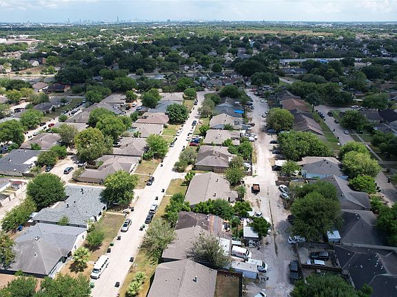 5th image of 12809 Dairy Brook Dr