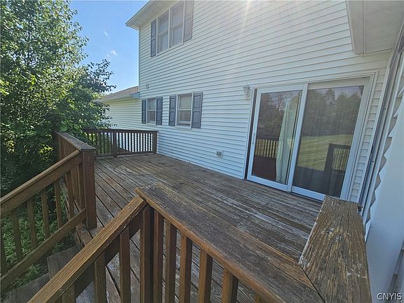 5th image of 6 Brae Ridge Rd