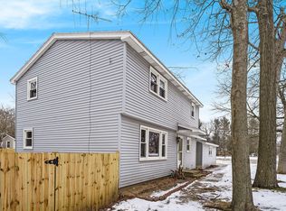 15201 Pine St, Grand Haven, MI 49417