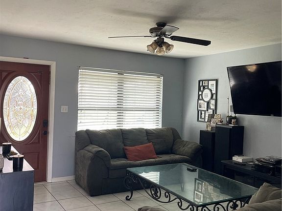 4th image of 2239 Lotus Rd