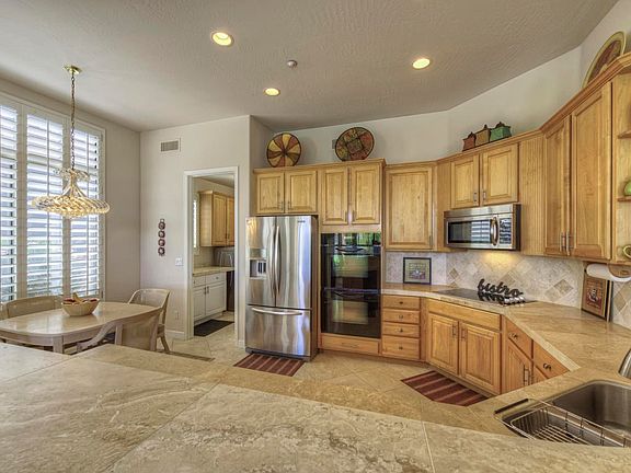 Kitchen   Casual Dining