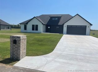 1593 Joelle Ln, Fort Gibson, OK 74434