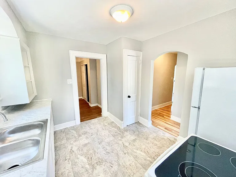 811 Dana Pl — Photo 22